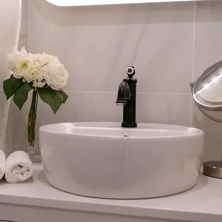Magnifique Apt 3P - Parking Inclus - Bonnefoy شقة *